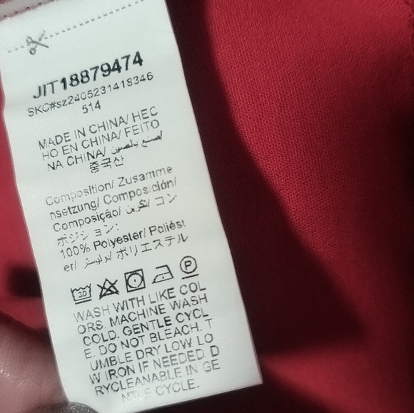 New Red Ruffle Top / Size 1X - Picture 9 of 9